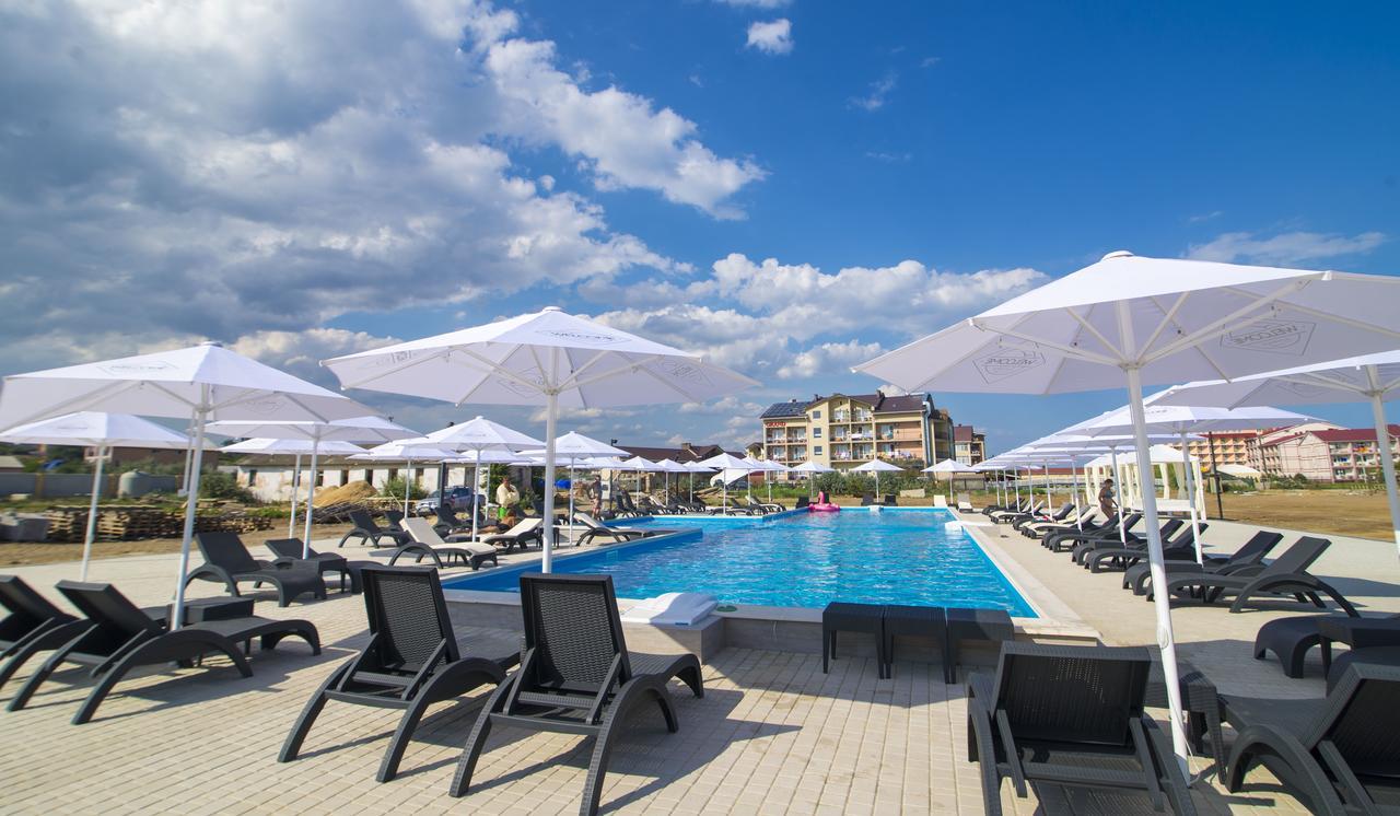 Hotel Welcome Summer Zatoka Exteriér fotografie