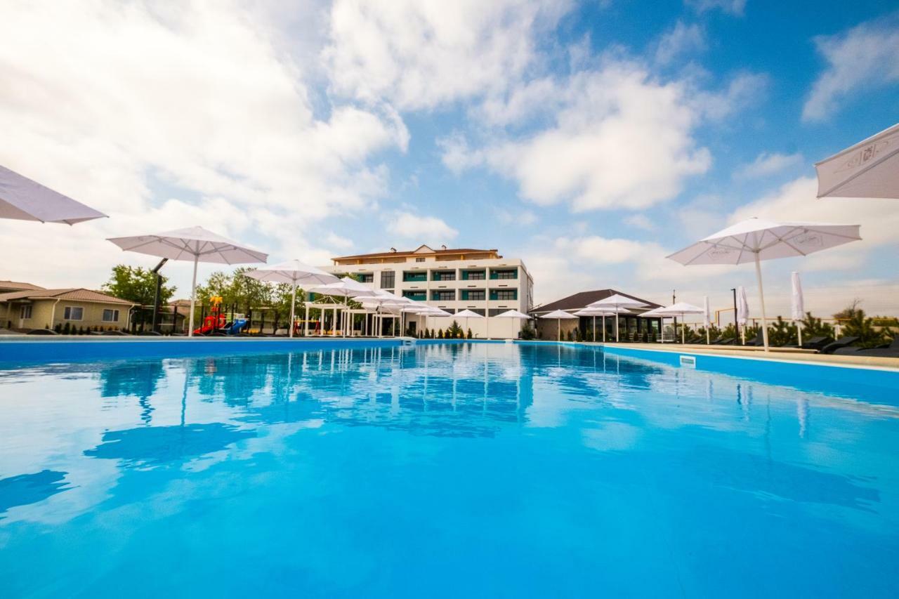 Hotel Welcome Summer Zatoka Exteriér fotografie