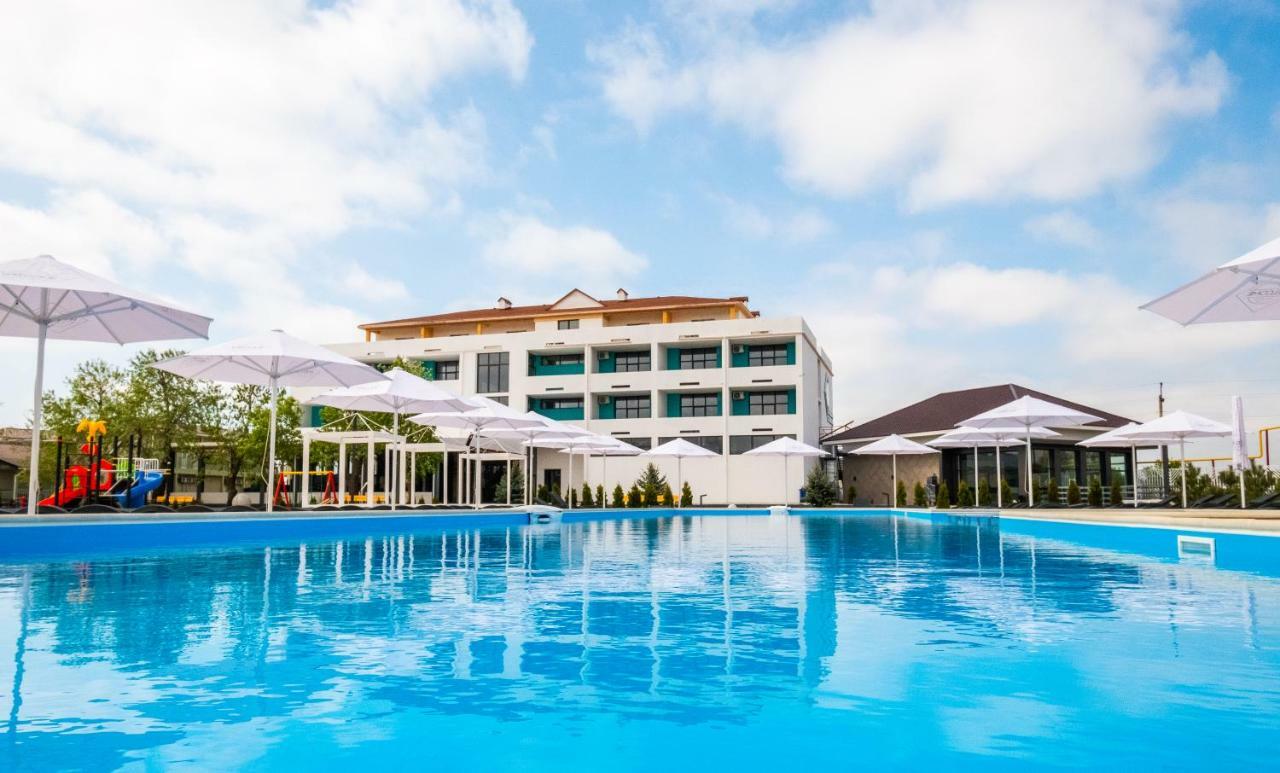 Hotel Welcome Summer Zatoka Exteriér fotografie